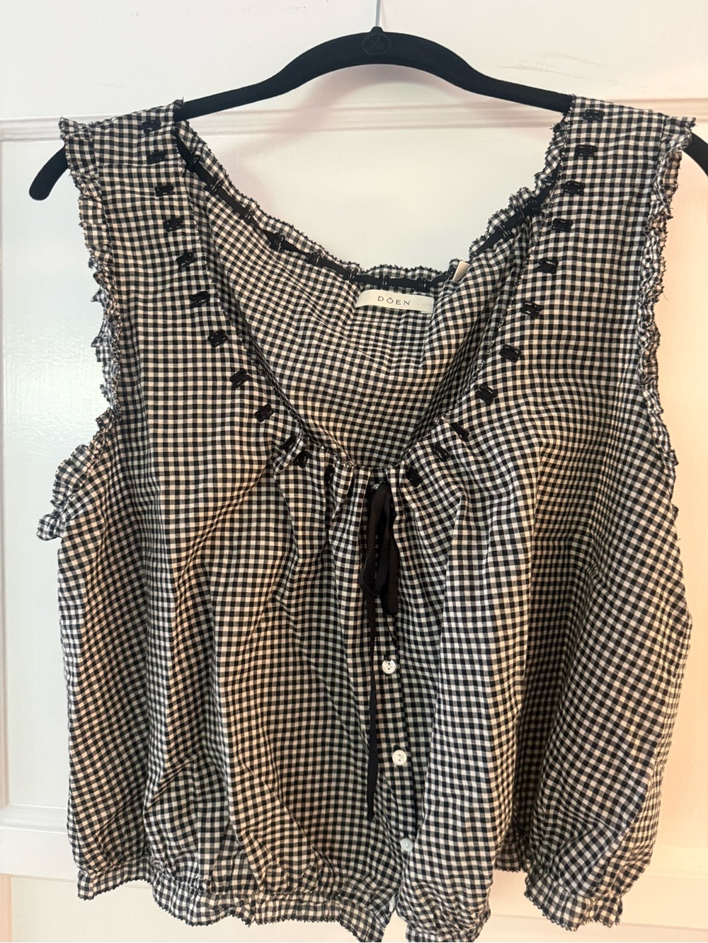 Doen Black & White Gingham Tie-Front Sleeveless Camisole